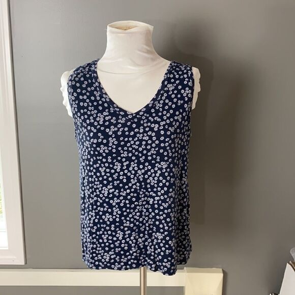 Loft top  - Picture 2 of 7